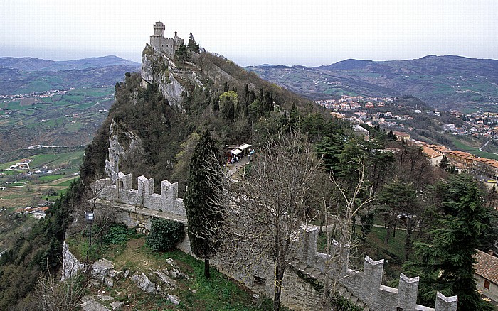 Historisches Stadtzentrum von San Marino und der Berg Titano