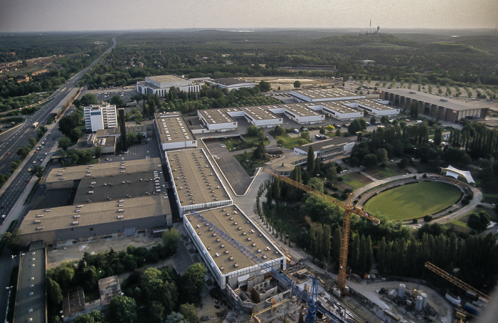 Blick vom Funkturm: Messehallen Berlin