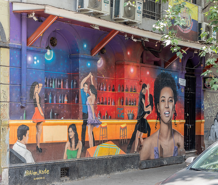 Barrio Bellavista: Santa Filomena - Street Art Santiago de Chile